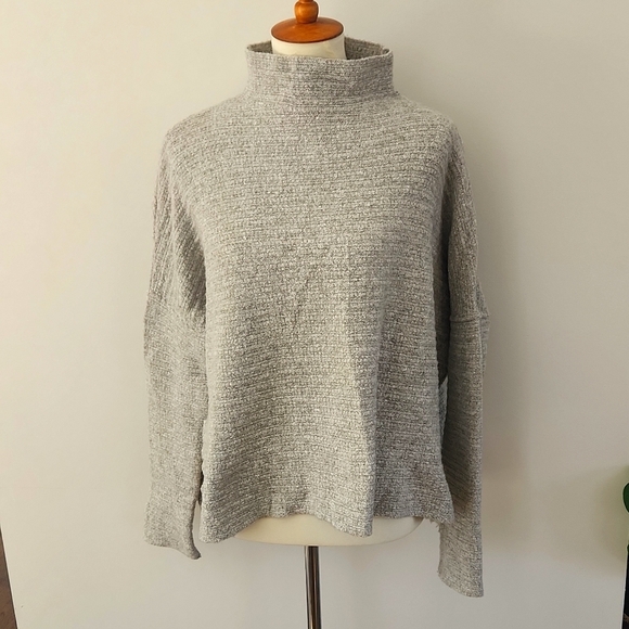 FP Zipper Back Sweater - Picture 3 of 9